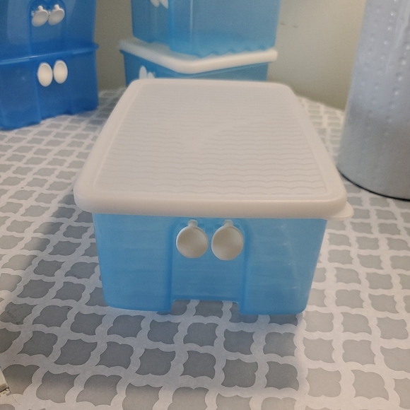 RETIRED Tupperware 4 piece Fridgesmart * - Picture 4 of 8